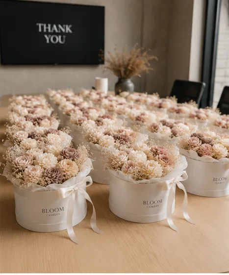 Bloom Candles Bouquet mit Seidenband — Firmengeschenke aus Zürich